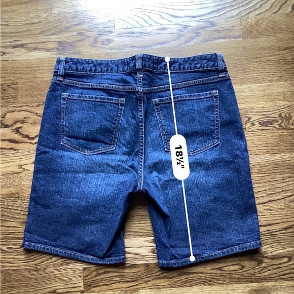 Gap denim shorts in size 12 - Picture 3 of 3
